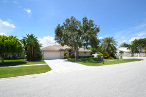 9000 Cypress Hollow Dr, Palm Beach Gardens, FL 33418, Sold 10/11/16