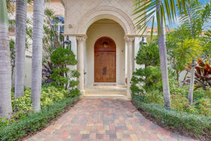 872 NE 35th St, Boca Raton, FL 33431, Sold 10/04/16