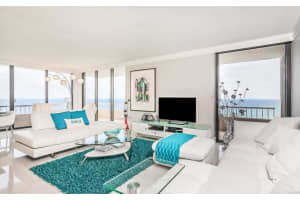 4600 N Ocean Dr, Riviera Beach, FL 33404, Sold 04/05/16