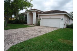 11870 NW 3rd Dr, Coral Springs, FL 33071, Sold 03/17/17