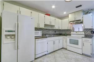 8185 SE Villa Way, Hobe Sound, FL 33455, Sold 07/29/16