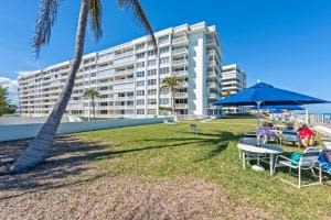 3570 S Ocean Blvd, South Palm Beach, FL 33480, Sold 05/04/16