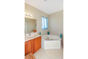 2856 S Oasis Dr, Boynton Beach, FL 33426, Sold 04/29/16