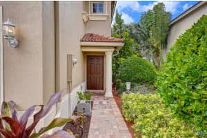 4301 Cohune Palm Ct, Greenacres, FL 33463, Sold 04/04/16