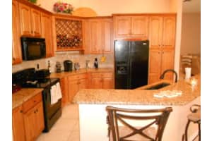 2566 Hampton Cir N, Delray Beach, FL 33445, Sold 05/05/16