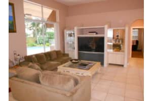 2566 Hampton Cir N, Delray Beach, FL 33445, Sold 05/05/16