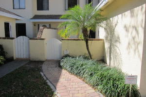 1002 Maplewood Dr, Greenacres, FL 33415, Sold 04/18/16