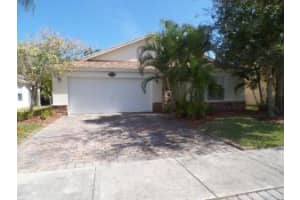 430 Lexington Ave SW, Vero Beach, FL 32962, Sold 03/29/16