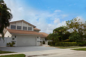 690 SW 17th St, Boca Raton, FL 33486, Sold 04/18/16