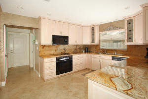 690 SW 17th St, Boca Raton, FL 33486, Sold 04/18/16