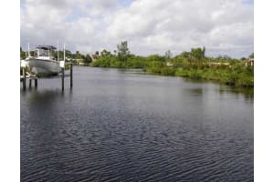 723 SW River Bend Cir, Stuart, FL 34997, Sold 06/09/17