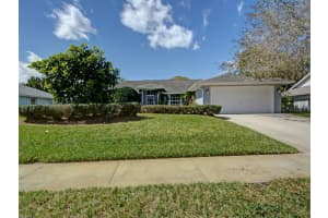 425 46th Ct, Vero Beach, FL 32968, Sold 05/23/16