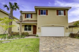 4853 Pond Pine Way, Lake Worth, FL 33463, Sold 03/31/17