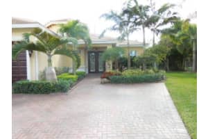 8221 Butler Greenwood Dr, Royal Palm Beach, FL 33411, Sold 05/05/16