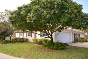 940 NW 10th St, Boca Raton, FL 33486, Sold 04/27/16