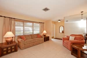 940 NW 10th St, Boca Raton, FL 33486, Sold 04/27/16