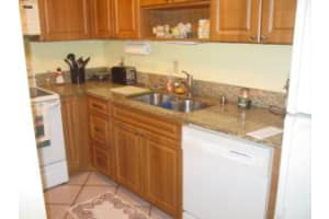 504 SE Castle Ct, Port St. Lucie, FL 34952, Sold 04/29/16