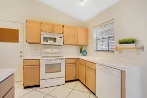 4400 Sherwood Forest Dr, Delray Beach, FL 33445, Sold 12/01/16