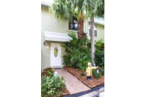 744 Mariners Way, Boynton Beach, FL 33435, Sold 06/07/16