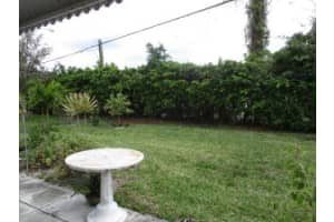 7336 E Oakridge Cir #3c, Lantana, FL 33462, Sold 09/19/16