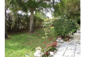 1056 S Oakridge Cir, Lantana, FL 33462, Sold 05/27/16