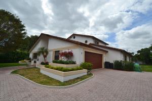 2740 Cardinal Cir, Delray Beach, FL 33483, Sold 09/21/16
