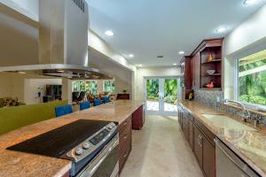 6858 Villas Dr W, Boca Raton, FL 33433, Sold 05/11/16