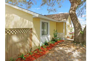 7600 Lakeside Woods Dr, Orlando, FL 32810, Sold 07/20/16