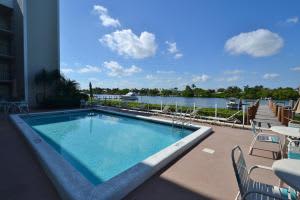 3525 S Ocean Blvd, South Palm Beach, FL 33480, Sold 08/26/16