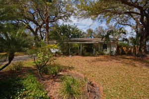454 22nd Pl SE, Vero Beach, FL 32962, Sold 04/08/16
