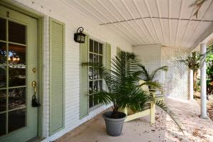 454 22nd Pl SE, Vero Beach, FL 32962, Sold 04/08/16
