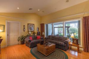 8470 Whispering Oaks Way, Royal Palm Beach, FL 33411, Sold 06/28/16