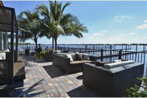 2700 N Federal Hwy, Boynton Beach, FL 33435, Sold 02/17/17