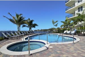 2700 N Federal Hwy, Boynton Beach, FL 33435, Sold 04/12/17