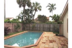 7586 Sierra Dr E, Boca Raton, FL 33433, Sold 05/31/16