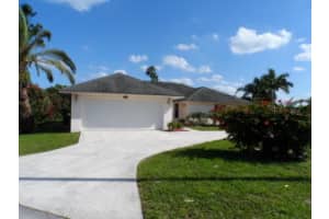 19 Sovereign Way, Fort Pierce, FL 34949, Sold 07/26/16