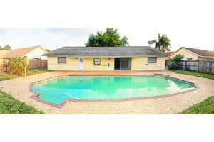 5401 Guildcrest St, Lake Worth, FL 33463, Sold 08/17/16