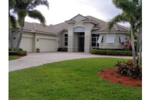 660 SW Yacht Basin Way, Stuart, FL 34997, Sold 12/28/16