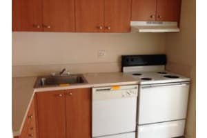 425 Executive Center Dr, West Palm Beach, FL 33401, Sold 11/07/16