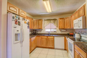 6845 Barnwell Dr, Boynton Beach, FL 33437, Sold 07/14/16