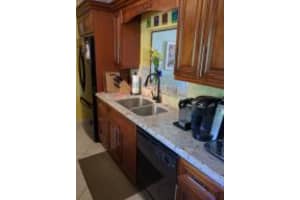 918 SW 9th St Cir, Boca Raton, FL 33486, Sold 05/10/16