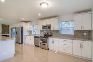 5899 Vista Linda Ln, Boca Raton, FL 33433, Sold 08/04/16