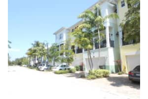 209 N Latitude Cir, Delray Beach, FL 33483, Sold 09/15/16