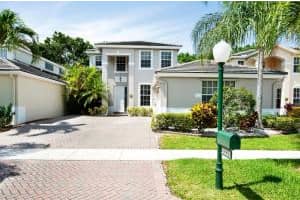 8231 Hampton Wood Dr, Boca Raton, FL 33433, Sold 08/15/16