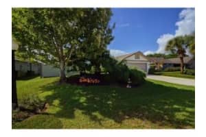 665 Fox Trail SW, Vero Beach, FL 32962, Sold 07/05/16