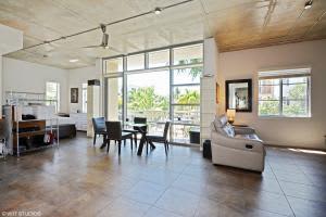 335 SE 6th Ave, Delray Beach, FL 33483, Sold 06/10/16