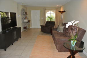 9284 NW 54th St, Sunrise, FL 33351, Sold 06/22/16