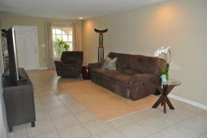 9284 NW 54th St, Sunrise, FL 33351, Sold 06/22/16