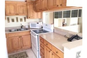 2570 S Federal Hwy, Boynton Beach, FL 33435, Sold 07/18/16