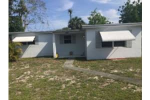 8586 SE Mars St, Hobe Sound, FL 33455, Sold 06/27/16